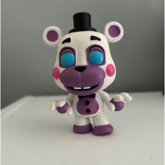 Original 2018 Helpy funko pop - Picture 1 of 4